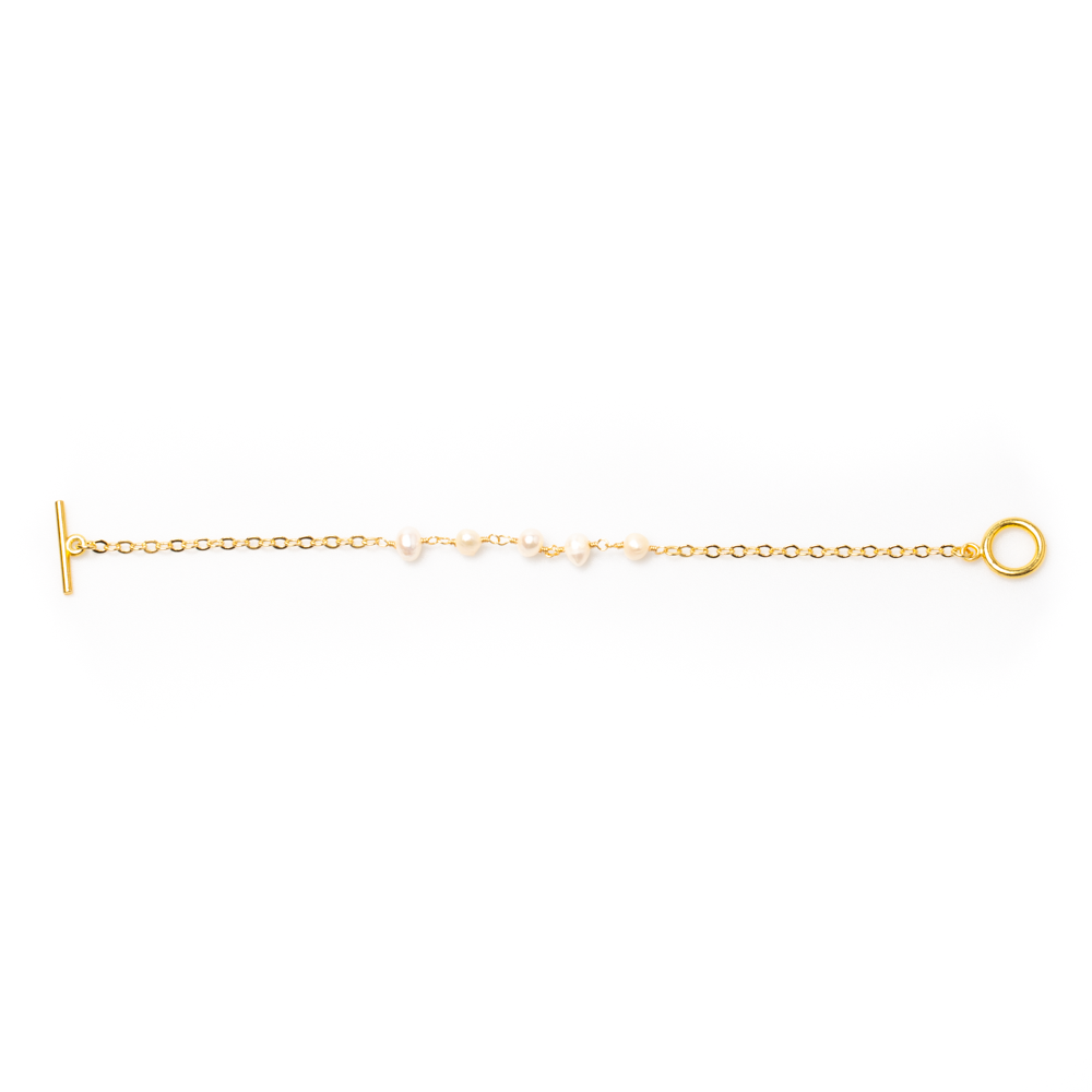 Delicate Pearl & Chain Bracelet